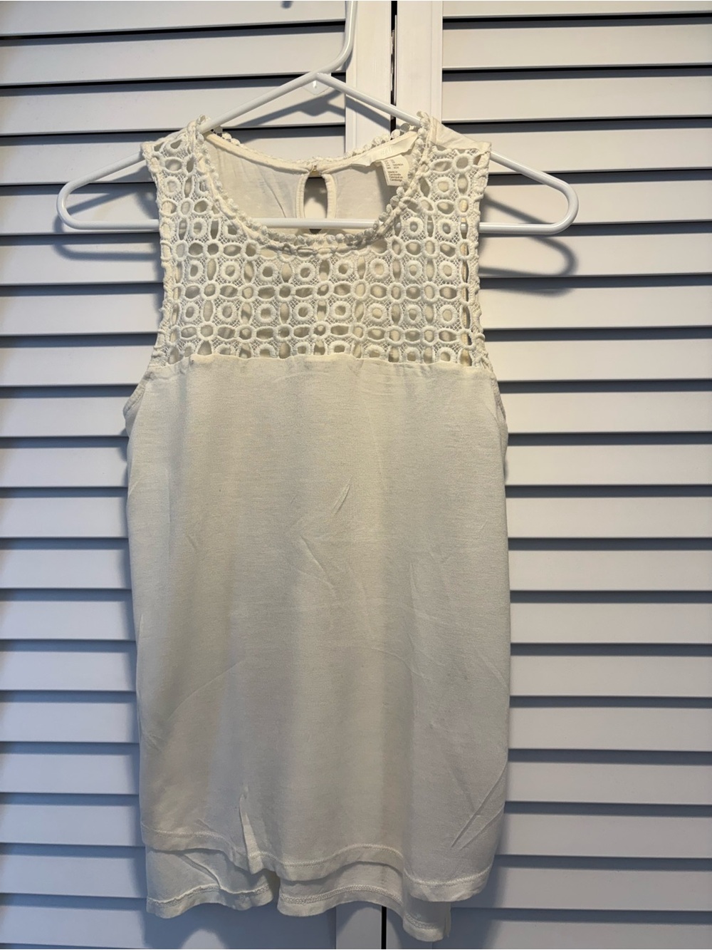 H&M White Crochet Lace Yoke Sleeveless Tank Top / Blouse